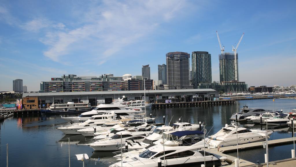 شقة Urbanminder @ Docklands ملبورن الغرفة الصورة